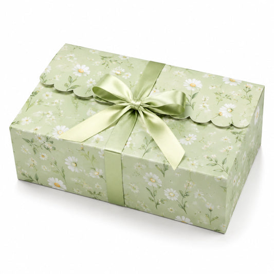 Geschenkbox 30 x 20 x 10 cm aus Karton in Hellgrün mit Blumenmuster und Schleife